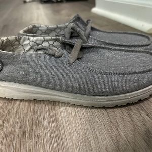 Hey dude women’s size 6